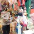 Permalink ke Polsek Bukit Raya Bagikan Masker Gratis Kepada Pedagang dan Pengunjung Pasar Pagi Arengka 