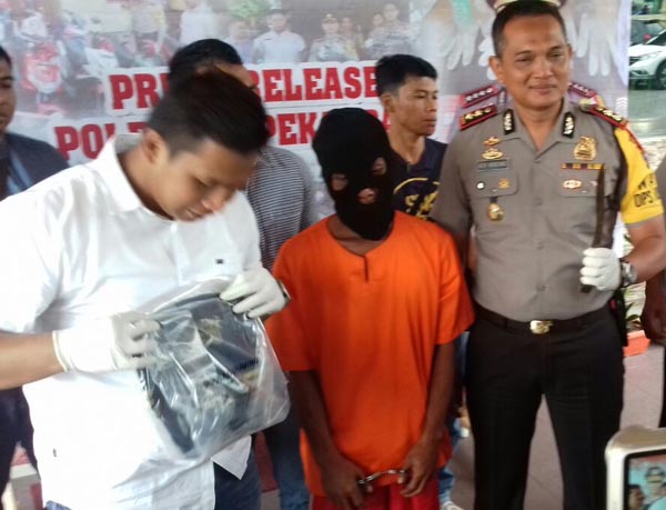 Permalink ke Diringkus di Lampung, Mahmudi Akui  Bunuh Istrinya karena Sering Keluyuran