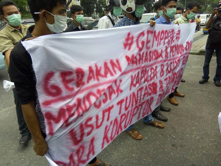 Permalink ke Datangi Kejati Riau, GEMPPUR Beberkan Belasan  Kasus Dugaan Korupsi di Pemkab Rohul & Pemprov