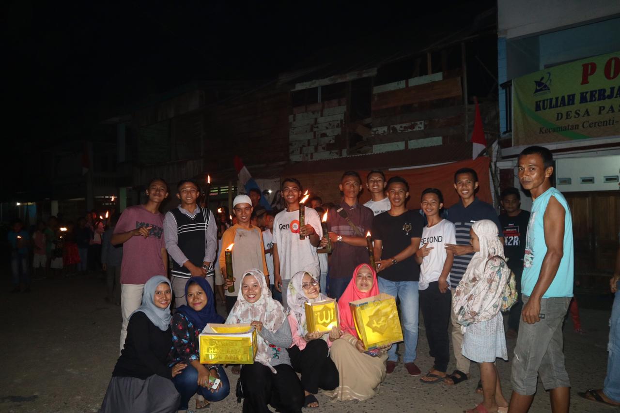 Permalink ke Semarakkan Malam Idul Adha Tim Mahasiswa KuKerTa UNRI Bersama Masyarakat Kelurahan Pasar Cerenti, Pawai Obor