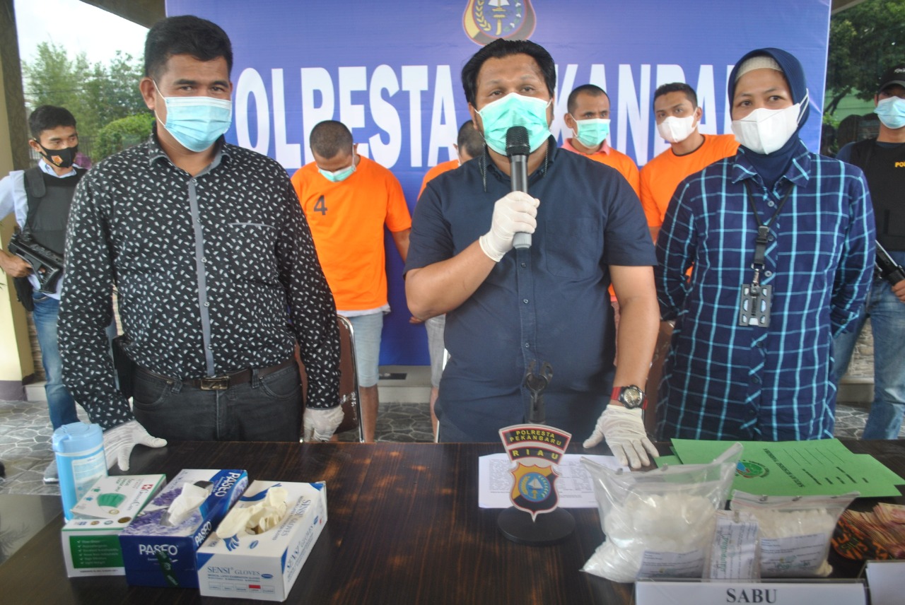 Permalink ke Sita 2,9 Kilogram Sabu, Polresta Gulung 7 Tersangka Komplotan Jaringan Narkoba Kota Pekanbaru