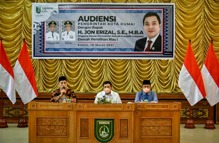 Permalink ke Anggota DPR RI Fraksi PAN, H Jon Erizal Audensi Dengan Walikota Dumai