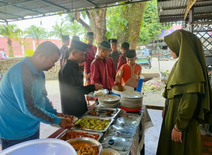 Permalink ke Jelang Ramadhan, Berbagi Makan Siang Gratis dari Satreskrim Polres Kampar Tetap Berlanjut