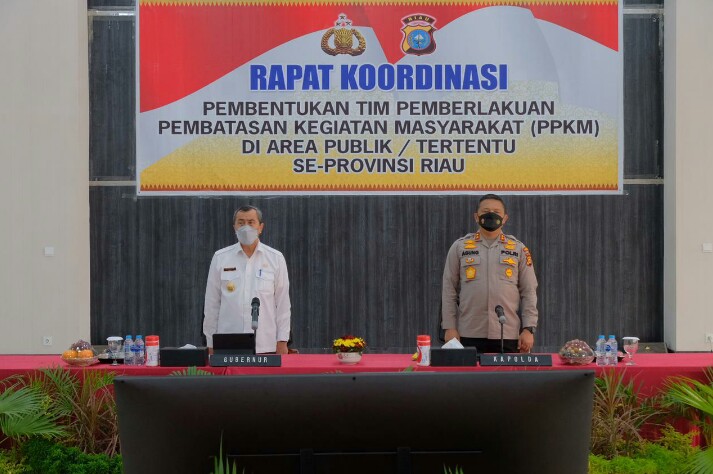 Permalink ke Covid Itu Ada Dan Nyata, Kapolda Ajak Aktifkan Posko PPKM Mikro Di Area Publik Dan Kawasan Tertentu Se Prov Riau.