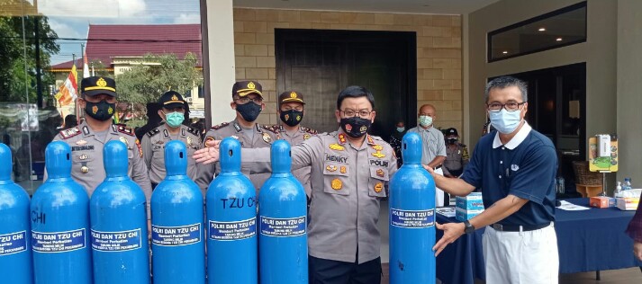 Permalink ke Kapolresta Pekanbaru diwakili Wakapolresta Hadiri Penyerahan Tabung Oksigen dan Regulator dari Yayasan Budha Tzu Chi