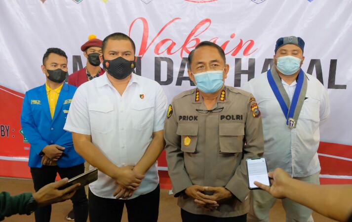 Permalink ke Polda Riau Gandeng Organisasi Kemahasiswaan, Gelar Vaksinasi Di Kampus UIN Suska.