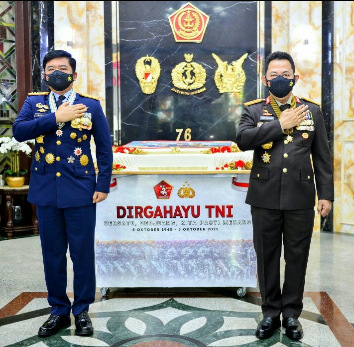 Permalink ke HUT ke-76 TNI, Kapolri: Sinergitas TNI-Polri Mutlak Sebagai Kekuatan Strategis Hadapi Tantangan