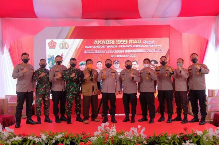 Permalink ke Alumni Akabri 99 Riau Peduli, Salurkan 1000 Bansos Dan Gelar 1000 Vaksinasi.