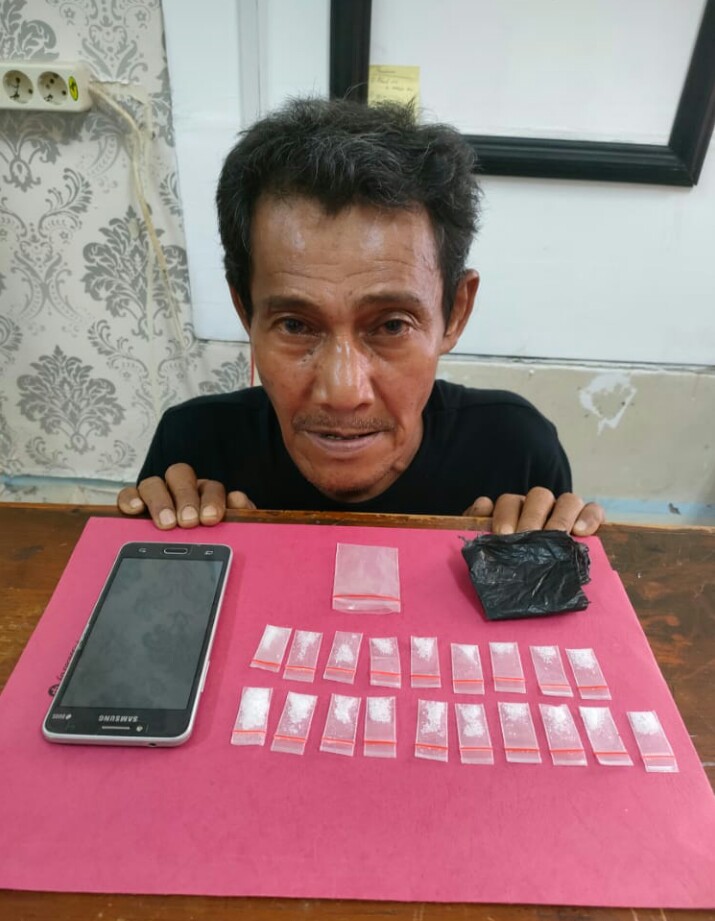 Permalink ke Sat Narkoba Polres Siak Tangkap 1 Orang Pengerar Narkotika Jenis Sabu Di Kecamatan Tualang Kecamatan Siak