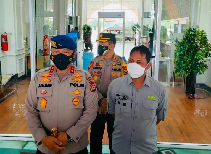 Permalink ke Kembali Temukan Aktifitas Illegal Logging Lewat Pantauan Udara, Kapolda : Kita Fokus Penyelamatan Hutan Riau
