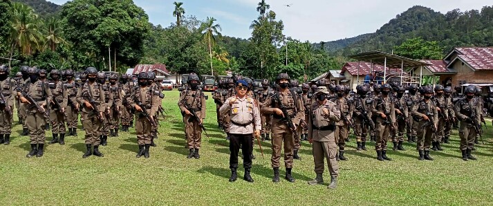 Permalink ke Back Up Pemberantasan Illegal Logging, 100 Personel Brimob Diturunkan Di Rimbang Baling.