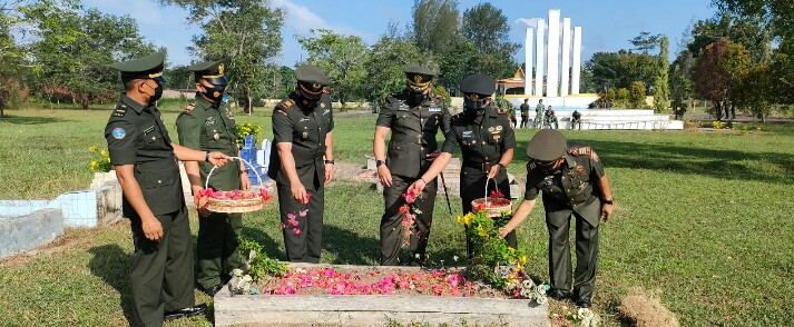 Permalink ke Peringati Hari Juang Kartika TNI AD Ke-76, Kodim 0320/Dumai Gelar Upacara Ziarah di TMP Damai Sentosa