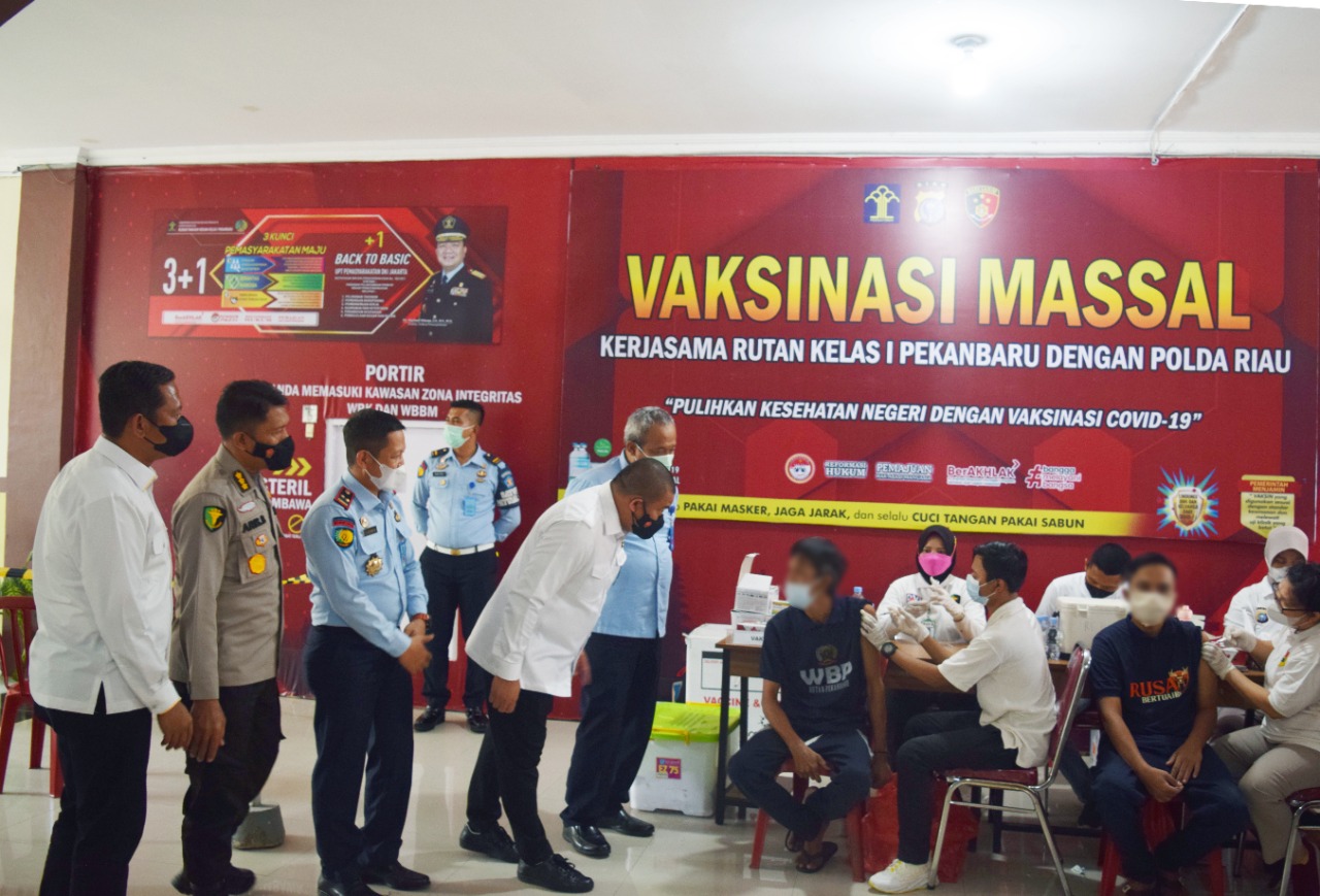Permalink ke Sinergi Dengan Polda Riau, Rutan Pekanbaru Gelar Vaksinasi Bagi WBP dan Petugas