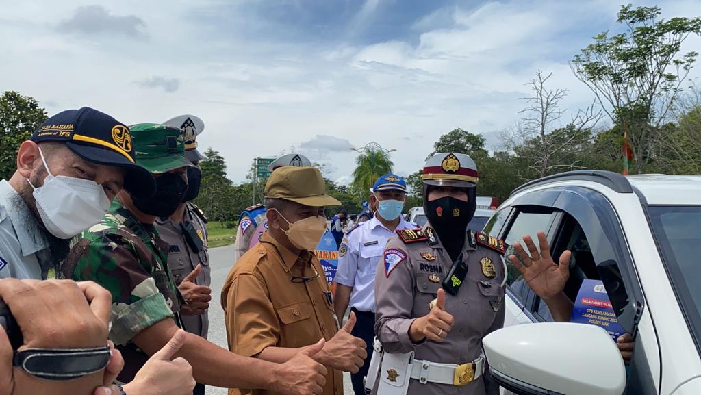 Permalink ke Hari Pertama Ops Keselamatan Lancang Kuning Tahun 2022, Polres Siak Bersinergi Dengan TNI, Forum LLAJ dan Unsur Terkait Lakukan Himbauan