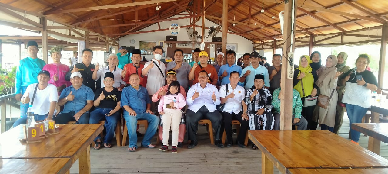 Permalink ke Silaturahmi “GERAM “Bersama FPK LKKMD 17 Suku Dipondok Resto Kampoeng Nelayan Laut Dumai
