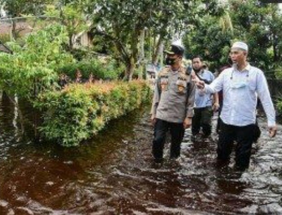 Permalink ke Gubernur Riau “Syamsuar”Tidak Komitment Dengan Janji nya Untuk Menuntaskan Masalah Banjir Di Kota Dumai.