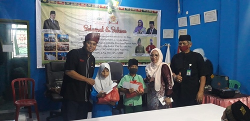 Permalink ke Padan Riau, DPP LSM Peduli SDM Riau dan Anggota DPD RI Sukses Taja Seminar Nasional Sekaligus Santuni Anak Yatim dan Janda Miskin