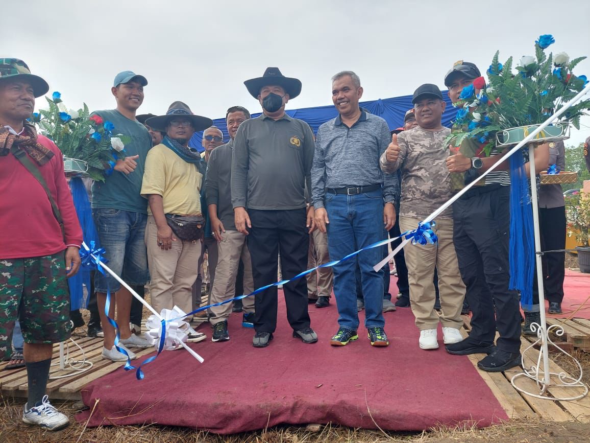 Permalink ke Memperingati HUT Bhayangkara ke 76, Porbi Riau Gelar Safari Berburu Babi di Desa Bukit Ranah
