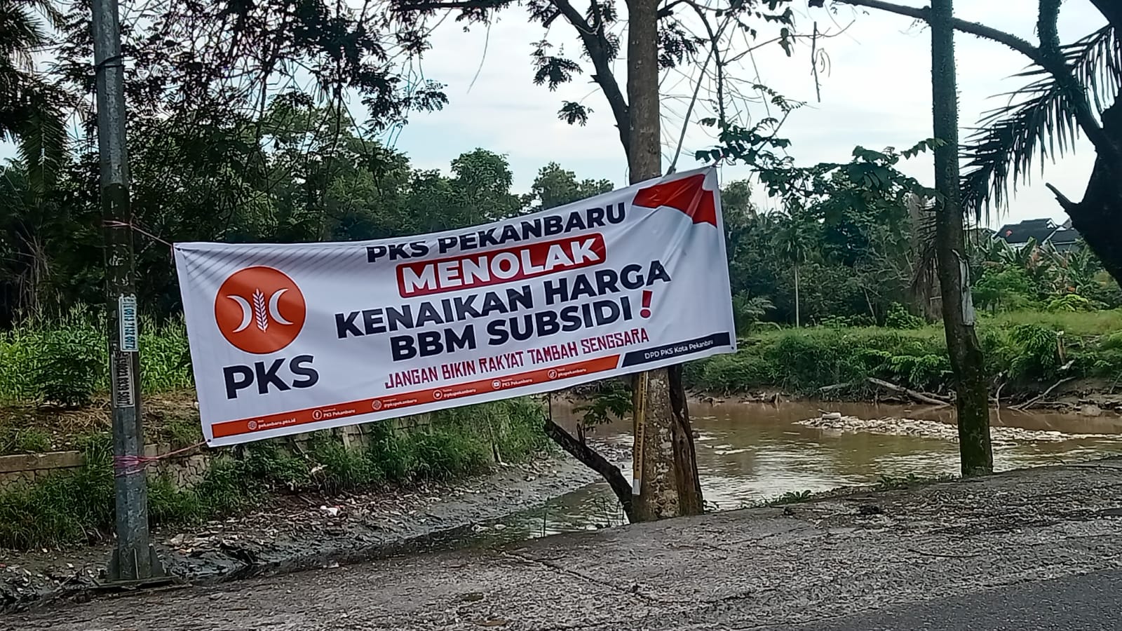 Permalink ke Satu Sikap Akhirnya DPD Partai PKS Pekanbaru , Menyatakan Tolak Kenaikan BBM