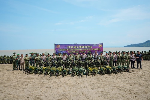 Permalink ke Dikukuhkan Warga Kehormatan Kostrad, Kapolri: TNI-Polri Terus Bersinergi Jaga Wibawa Negara dan Rakyat Indonesia