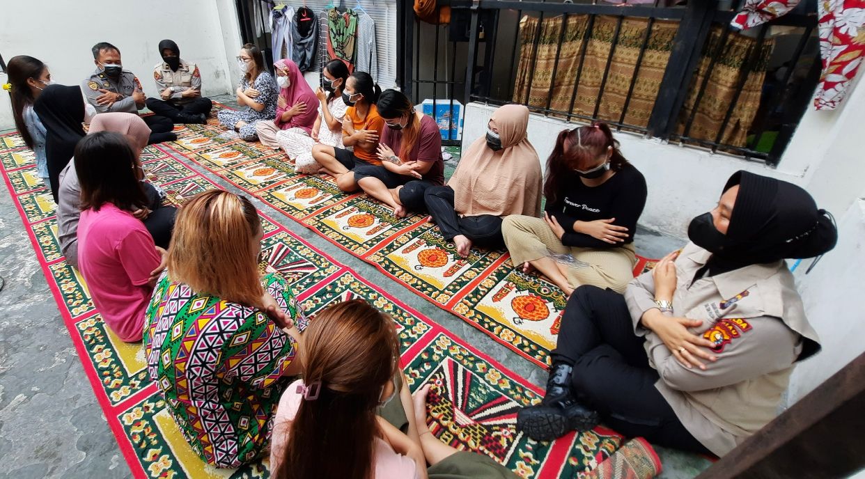 Permalink ke Cegah Stres Dan Kecemasan, Tim Psikologi Polda Riau Berikan Konseling Psikososial Bagi Tahanan Wanita.