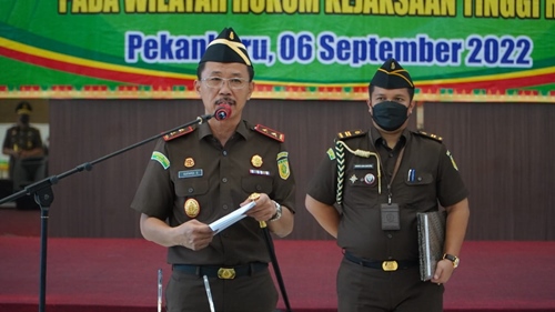Permalink ke PT DSI Dalam Radar Pengawasan Kejaksaan, Ketua KNPI Riau: “Negara Jangan Mau Kalah Dengan Kelompok Mafia”
