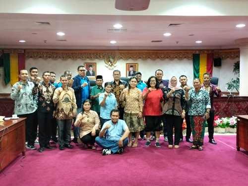 Permalink ke KNPI Riau dan Jemaat GPdI Mawar Sharon Disambut Pimpinan DPRD Riau, Ada Apa?