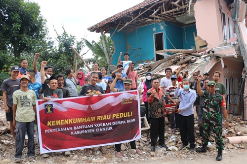 Permalink ke Kemenkumham Riau Salurkan Langsung Bantuan Untuk Korban Terdampak Bencana Alam Gempa Bumi Cianjur