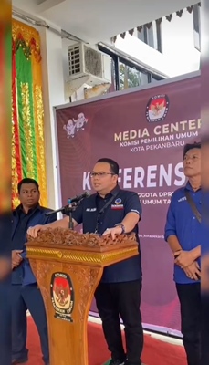 Permalink ke Abu Bakar Sidik Pimpin Bacaleg DPD Partai NasDem Kota Pekanbaru Mendaftar Resmi Ke KPU