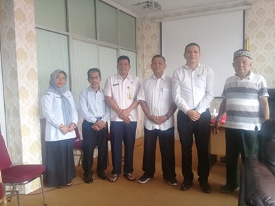 Permalink ke Terkait Terhentinya Proyek Pembangunan SMAN 17 Pekanbaru,Tokoh Masyarakat Kecamatan Payung Sekaki Datangi Disdik Riau,Ini Kata Kabid SMA 