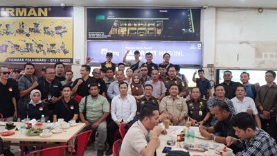 Permalink ke Press Gathering Kejaksaan Tinggi Riau Bersama Insan Media