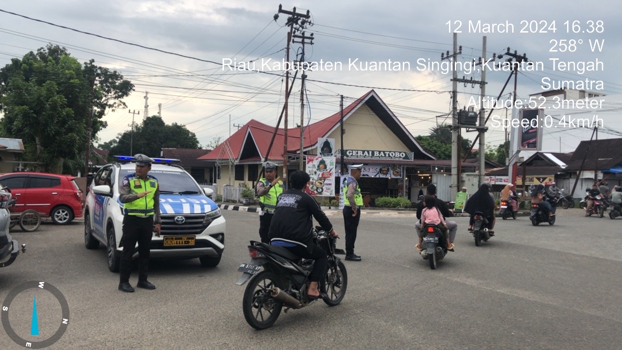 Permalink ke Patroli dan Pengaturan Lalin Pasar Ramadhan oleh Polres Kuansing dan Polsek Jajaran