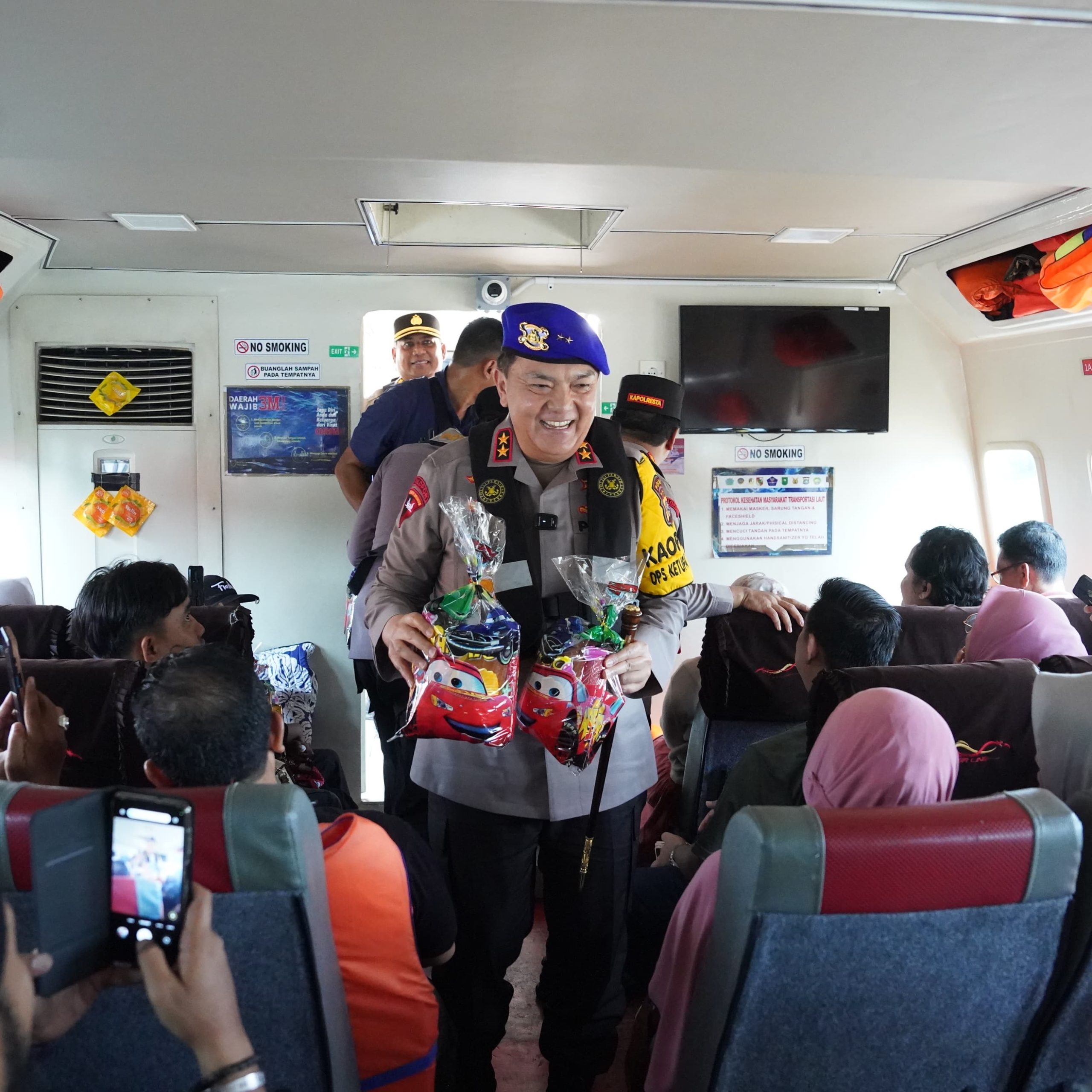 Permalink ke Cegat Speedboat Naga Line, Ini Yang di Lakukan Kapolda Riau