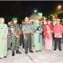 Danrem 031 Wirabima Brigjen TNI Sugiyono Beserta Rombongan Tiba di Inhil, Kedatangan Disambut Pj Bupati H. Erisman Yahya di Kediaman Danrem 031 Wirabima Brigjen TNI Sugiyono Beserta Rombongan Tiba di Inhil, Kedatangan Disambut Pj Bupati H. Erisman Yahya di Kediaman