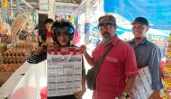 Permalink ke TIM Relawan Nomor Urut 1 USSALI Turun ke Pasar dan Bagi-Bagikan Kalender