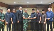 Permalink ke Danrem 031/Wira Bima Lakukan Silaturahmi dengan Ketua dan Wakil Ketua DPRD yang Baru Dilantik