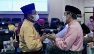 Permalink ke Meski Hujan, Wakil Bupati Rohil tetap Hadiri HUT 72 Kampar