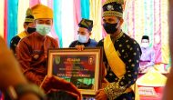 Permalink ke Brigjend TNI M Syech Ismed Terima Penabalan Gelar Adat Datuk Setia Lelo Perkaso Dari LAM Rohil Permalink ke Brigjend TNI M Syech Ismed Terima Penabalan Gelar Adat Datuk Setia Lelo Perkaso Dari LAM Rohil