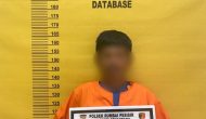 Permalink ke Menjadi Buron DPO Kasus Curanmor, AM Ditangkap tim opsnal Polsek Rumbai Pesisir di Jl. Raya Perawang KM 9 Kec. Tualang Kab. Siak. 