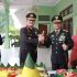 HUT TNI, Kapolda Riau Irjen Moh Iqbal Bersama Pejabatnya Berikan Surprise di Kediaman Danrem 031/WB.