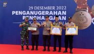 Permalink ke Kapolda Riau Irjel Pol Mohammad Iqbal S,I,K,M,H Memberi Penghargaan Kepada Kapolres Dumai Permalink ke Kapolda Riau Irjel Pol Mohammad Iqbal S,I,K,M,H Memberi Penghargaan Kepada Kapolres Dumai