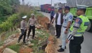 Permalink ke Antisipasi Kecelakaan Satlantas Polres Rohil Lakukan Pengecekan Survey Jalan Rusak Permalink ke Antisipasi Kecelakaan Satlantas Polres Rohil Lakukan Pengecekan Survey Jalan Rusak