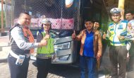 Permalink ke Jelang Arus Balik Libur Lebaran, Kasat Lantas Ingatkan Para Sopir Bus Agar Utamakan Keselamatan