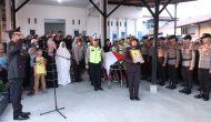 Permalink ke Kapolres Kampar Pimpin Prosesi Pemakaman Anggotanya