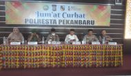 Permalink ke Kapolsek Pekanbaru Kota Dampingi Kapolresta Pekanbaru Pada Kegiatan Jum’at Curhat Bersama Tokoh Masyarakat Kec. Pekanbaru Kota