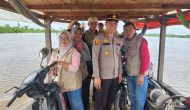 Permalink ke Gunakan Pompong, Kapolsek Kempas Bersama Camat, PPK dan PPS Cek TPS Rawan Banjir