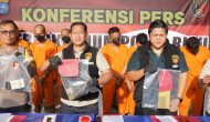 Permalink ke Misteri Tewasnya Tahanan Polsek Bukit Raya Terkuak, Polda Riau Tetapkan 5 Tersangka