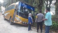 Permalink ke Salut! Polisi Bantu  Mobil Bus Yang Terpelosok Di Wisata Henferd Land XIII Koto Kampar
