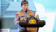 Permalink ke Kapolri Beri Penghargaan Casis Bintara Jari Putus Dibegal Masuk Bintara Polri