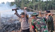 Permalink ke Dipimpin Langsung Kapolres Siak AKBP Asep Sujarwadi, Tim Gabungan Berhasil Padamkan Api di Tasik Betung Permalink ke Dipimpin Langsung Kapolres Siak AKBP Asep Sujarwadi, Tim Gabungan Berhasil Padamkan Api di Tasik Betung